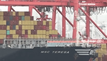 卖完这批中国货就断货，美国女企业主哭泣：无力支付工资、租金、贷款！多方警告：美国最赚钱的“出口”要小心了