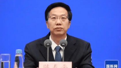 中共中央批准：陈春平任云南省委常委