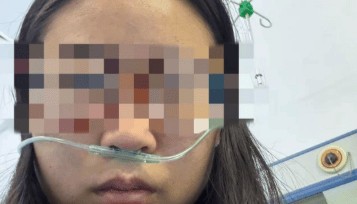 女子自称因工资问题被老板锁办公室里打 警方：双方已到派出所，是否打人还在调查