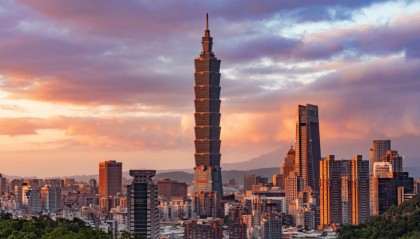 三大消息：两岸统一倒计时？36人被当场逮捕；特朗普最新表态爆了！