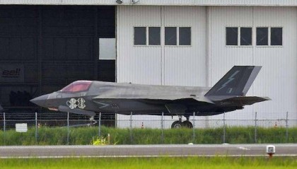 日媒：在日本滞留一个月，英国F-35B战机终于完成维修返回航母