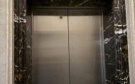 电梯更换单根钢丝要5万多元！南宁一小区业主质疑物管“维修套利”