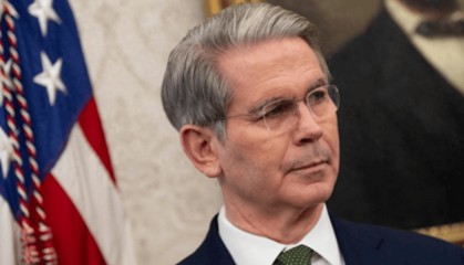 美国抛出更大筹码，换中方在稀土让步，中国这一关，美国恐怕过不了