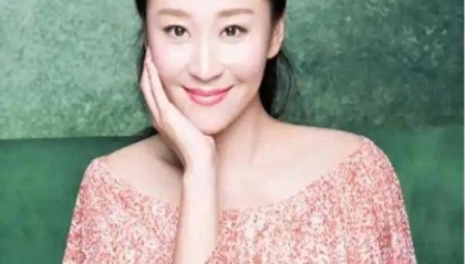 苗圃：父亲病重让罗晋掏空积蓄，出院后转身嫁给了大21岁百亿富商