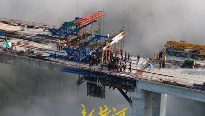 广西一大桥施工期发生群体冲突，场面惊险，施工方6人被批捕起诉，多方回应