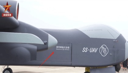 航展上，比歼35还厉害的角色出现！战力爆表，对岸防御要崩溃了