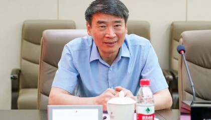 县委书记主动交代问题7个月后，县人大常委会原主任也主动交代问题，两人长期共事