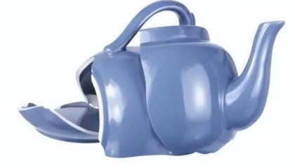 英国外交官爆料：中国人送的茶壶不小心摔碎，竟然掉出个窃听器？
