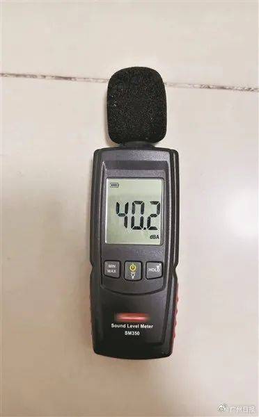 7楼住户疑似为报复8楼安装“震楼器”，9楼一家“躺枪”被震楼两三年：在找房子考虑搬走了