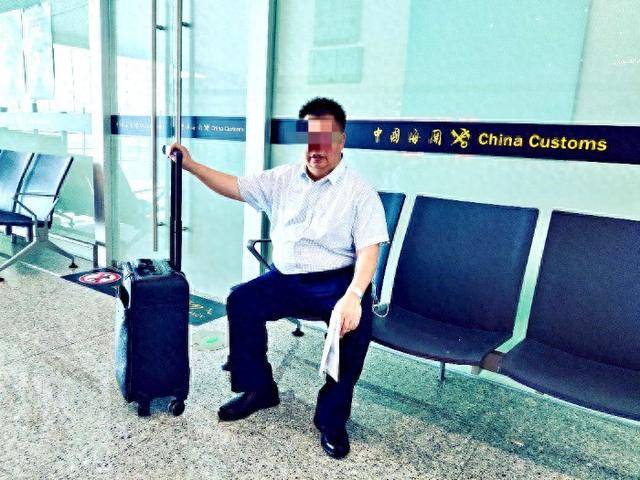 新鸥鹏周永勇称在四川莫名背上官司被限制出境 “原告”称从未起诉 当地回应