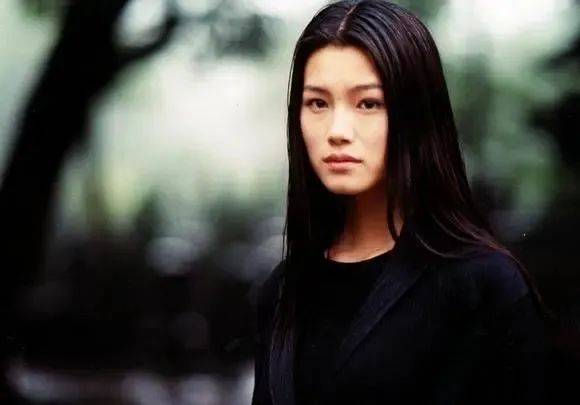 44岁于娜发胖，她曾是清冷系美女鼻祖，同时迷倒刘烨和印小天