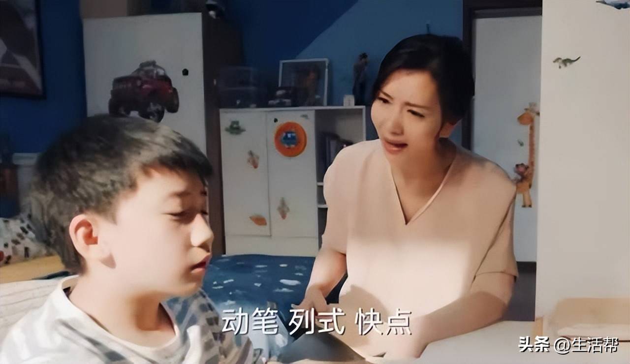 大学生暑期上门带娃成热门兼职，家长外包育儿喘口气