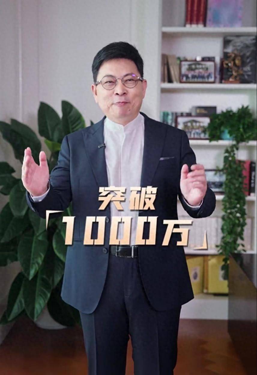 体验软着陆 鸿蒙生态为什么要"绑定"千万大学生