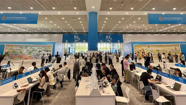 上合天津峰会22米巨幅壁画火出圈，这些中外元素你认出几个？