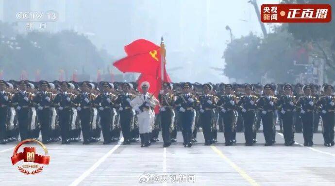 歼20S、DF61导弹,震撼亮相!三支兵种首次亮相天安门广场,空中梯队战机起飞