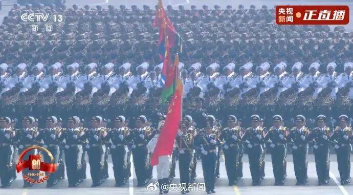 歼20S、DF61导弹,震撼亮相!三支兵种首次亮相天安门广场,空中梯队战机起飞
