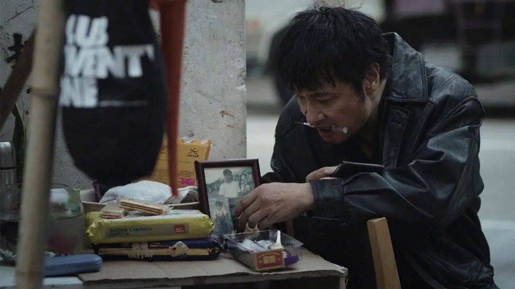 考古|89岁谢贤现身依旧时髦！与小49岁女友分手后开搞事业，疑已交代后事的他太潇洒