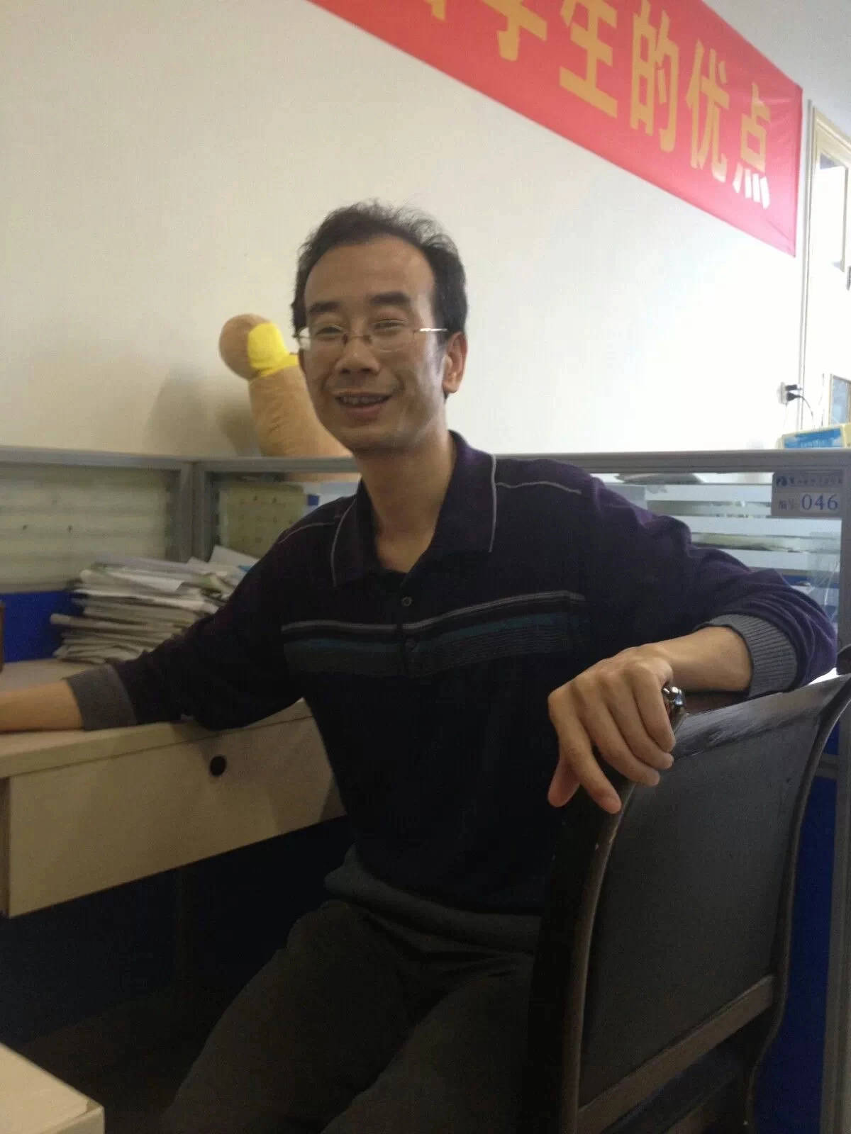 教师突发疾病离世 女儿发帖征集学生记忆