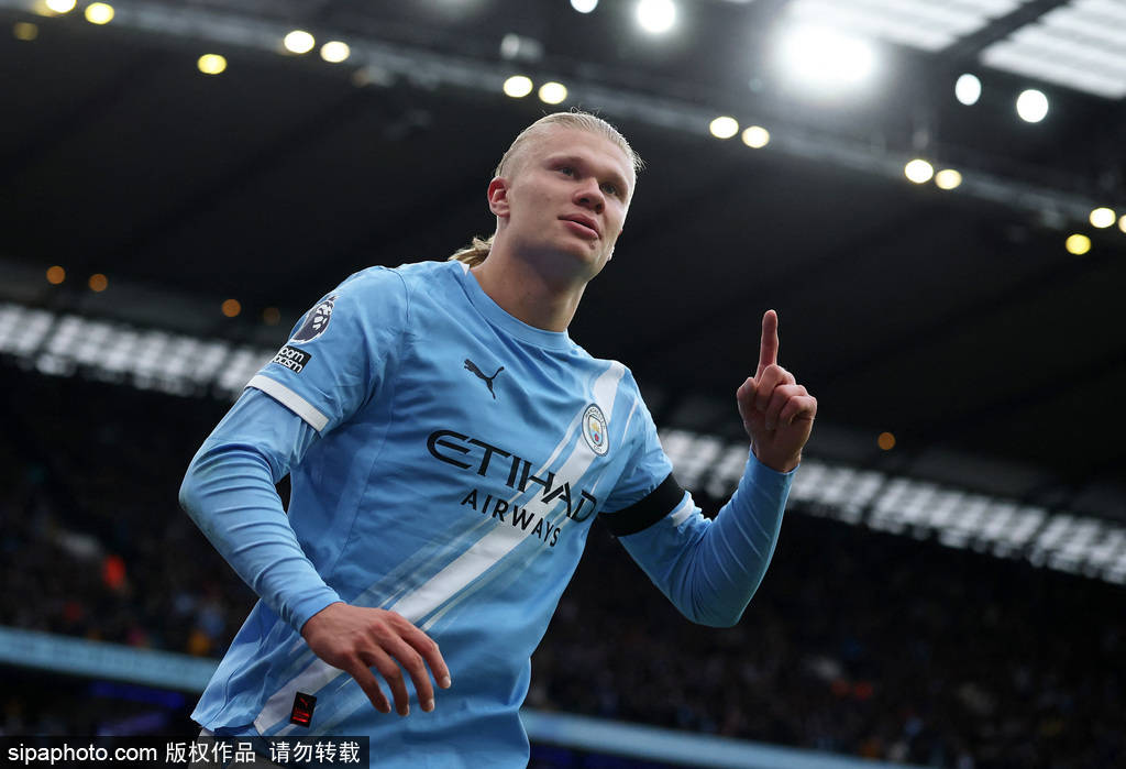 英超-哈兰德梅开二度福登破门 多库两助攻曼城3-0曼联