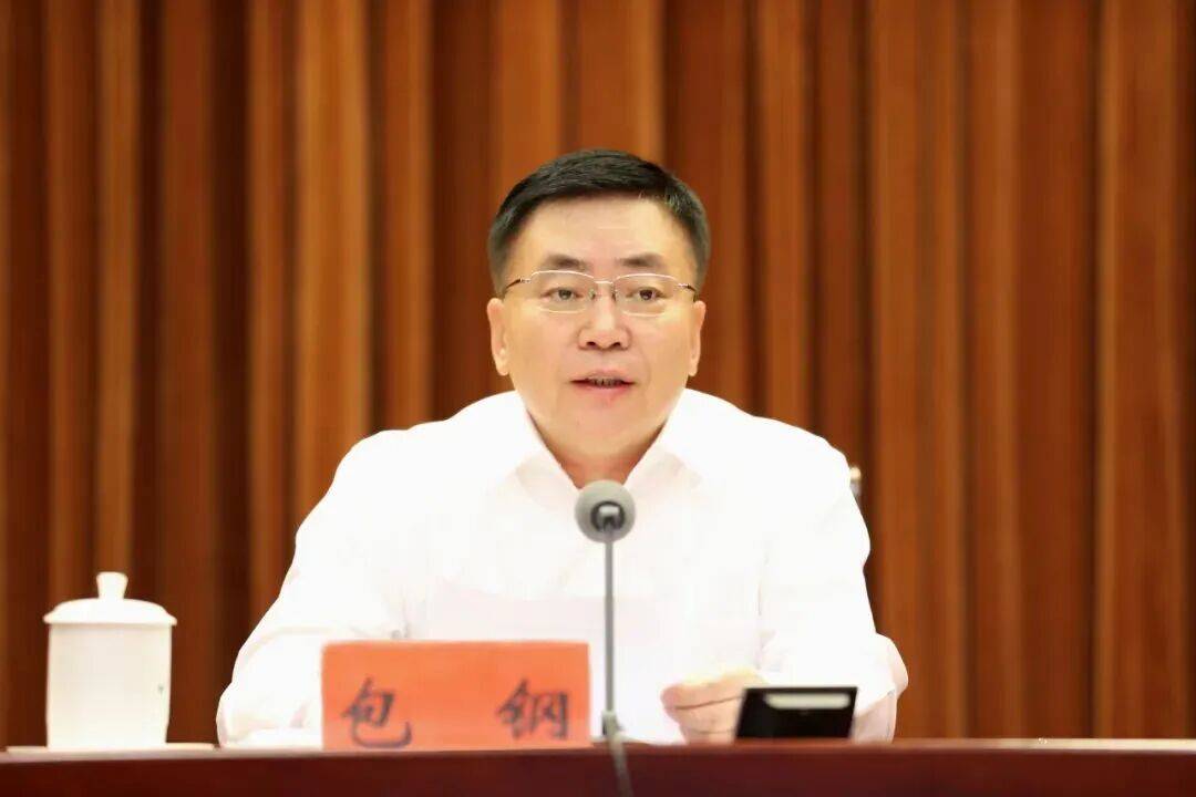 包钢代理内蒙古自治区政府主席