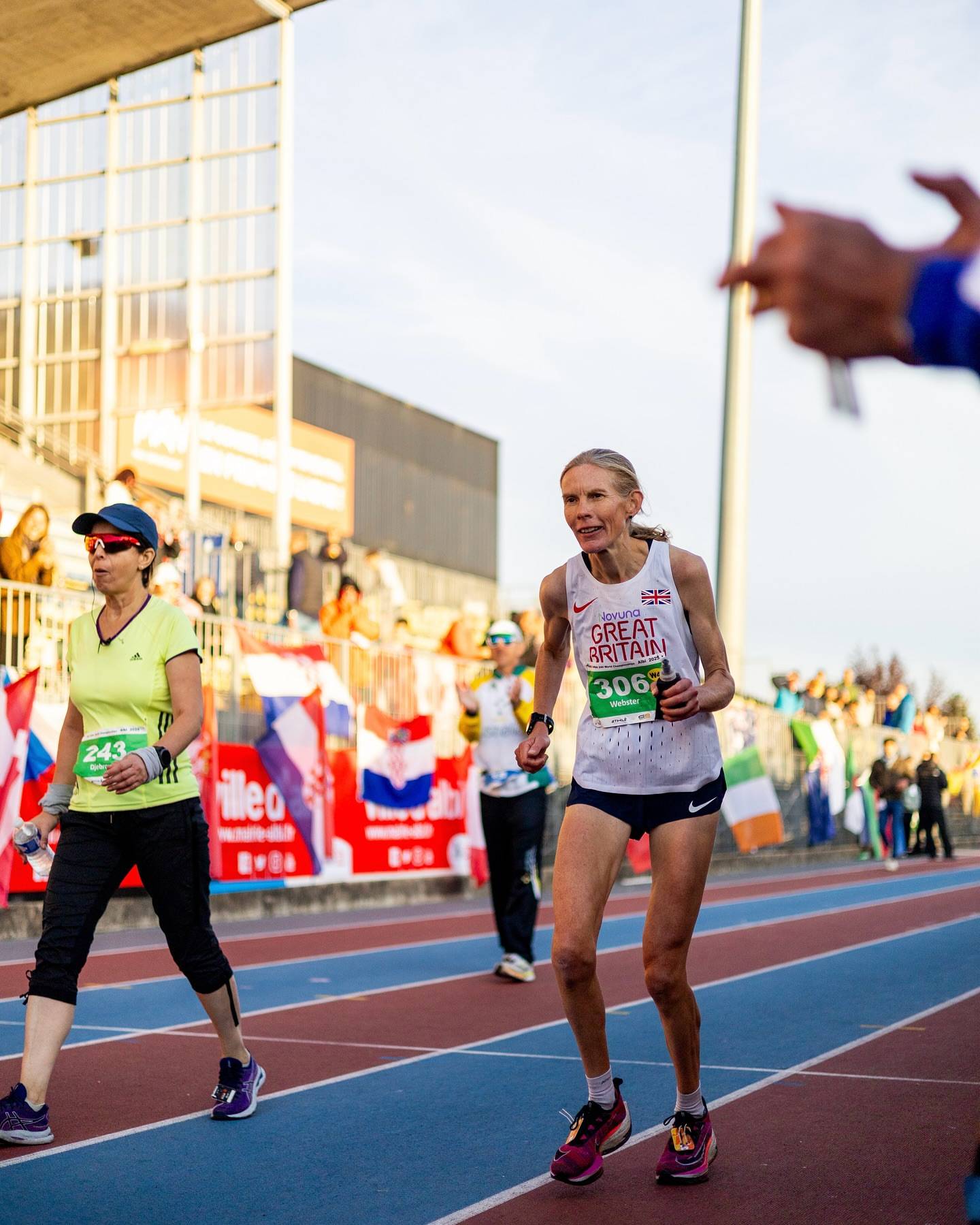 24小时狂奔278.622公里！ 46岁女将打破女子24小时超马世界纪录