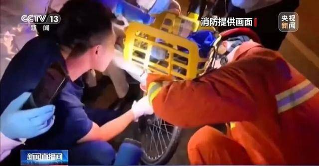 半岛公开课丨脚被死死卡住！这种“带娃神器”别再用了，看消防实测→