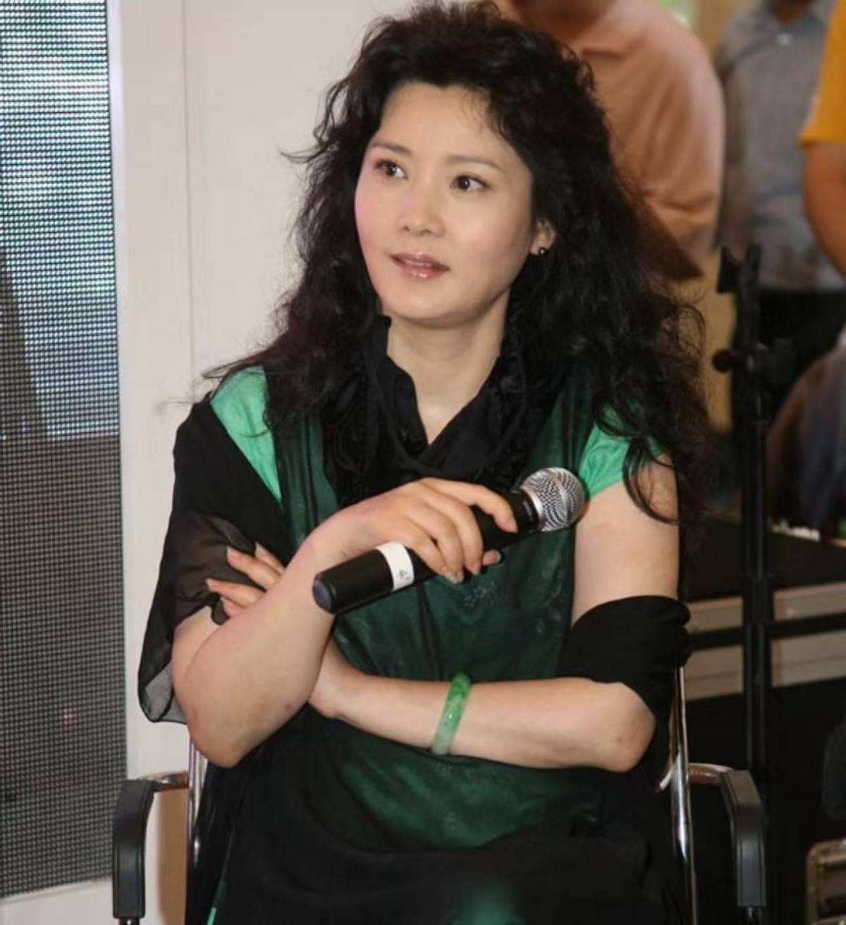 何赛飞怒斥张柏芝后道歉：我这个人脾气急并非针对人