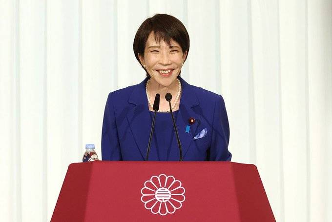 高市早苗和特朗普首次会谈，签了2份协议：对美投资5500亿美元和买大豆