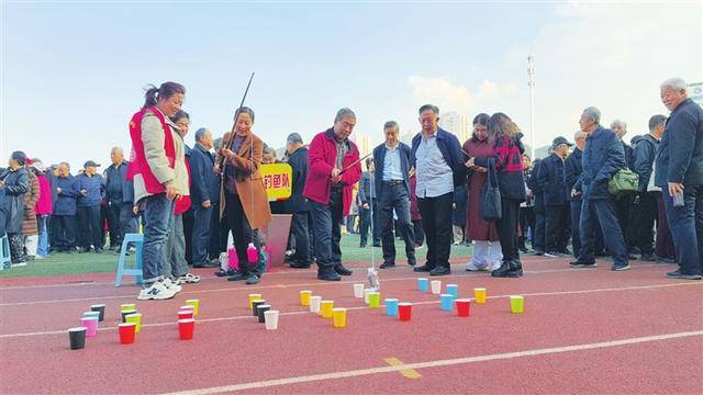 古交举办重阳节趣味运动会
