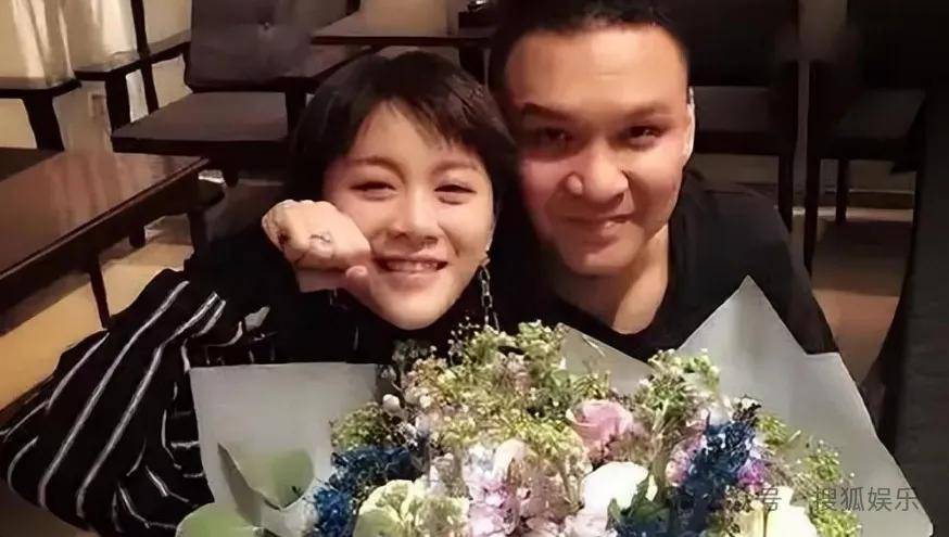官宣与年下弟弟的新恋情!姐姐离婚后审美火速升级了?!
