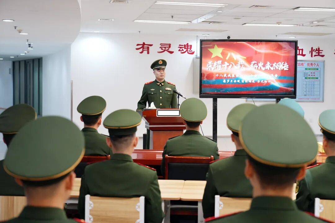 向军旗告别！中部战区部队隆重举行冬季士兵退役仪式