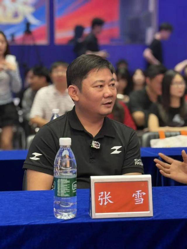 张雪:53号真车和奖杯拍卖款将全部捐给韩红基金