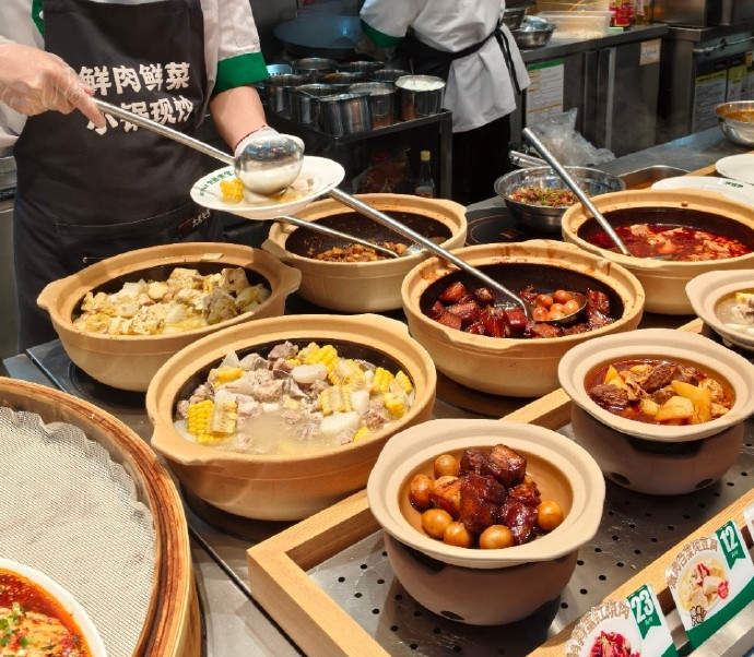 人均28元，称重自选！老娘舅在杭州开了家明档现炒餐厅